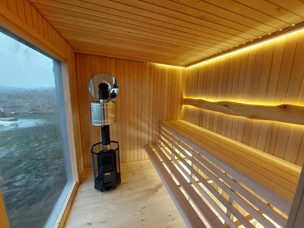 Sauna ar panorāmas logu